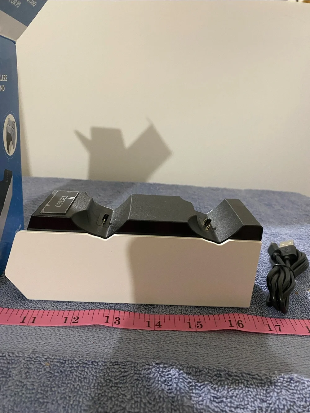 Dual Controllers Charging Stand for P5 NIB